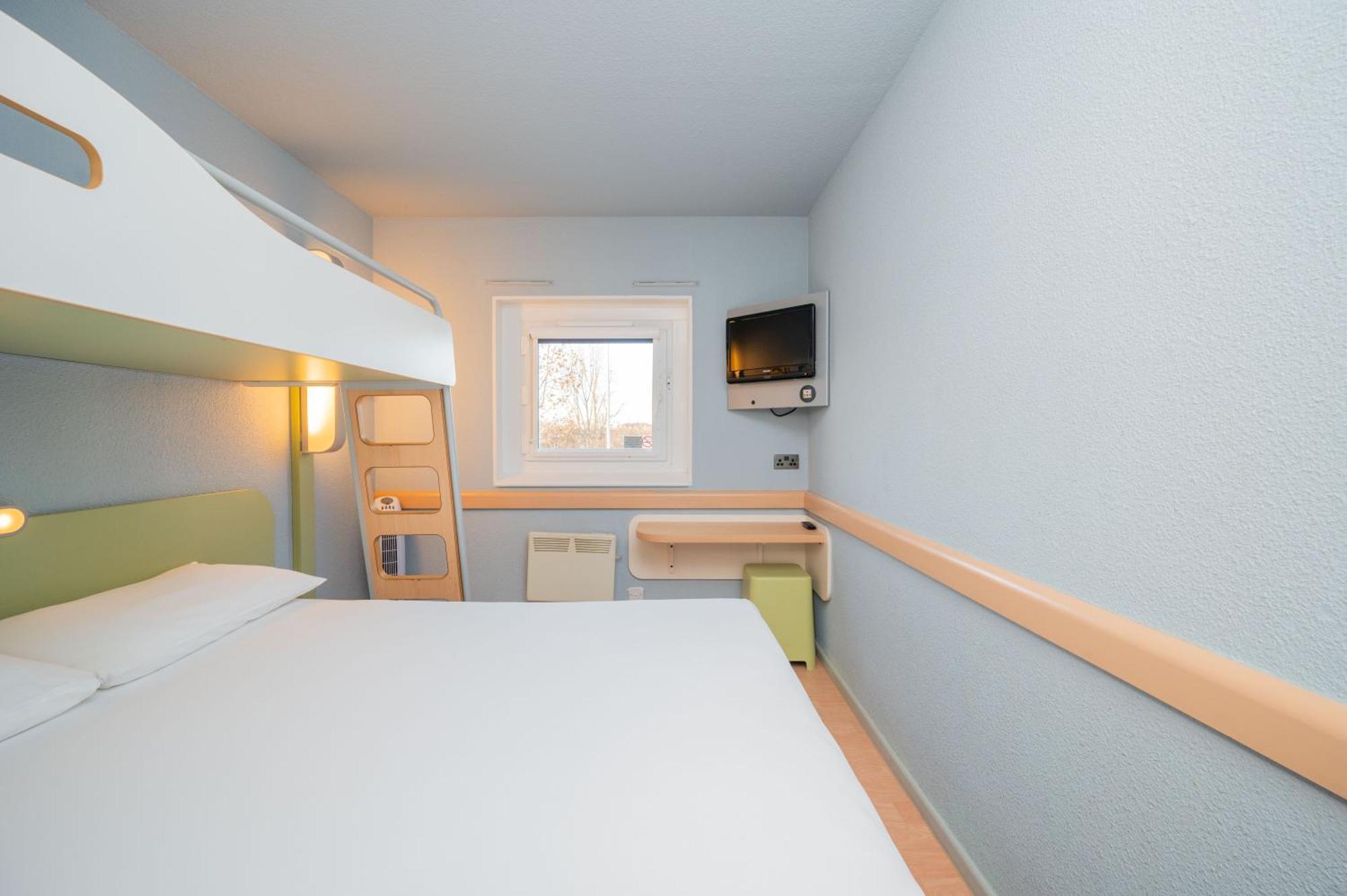 Ibis Budget London Barking Баркинг Экстерьер фото